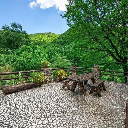 Agriturismo La Ferrera Varco Sabino Exterior photo