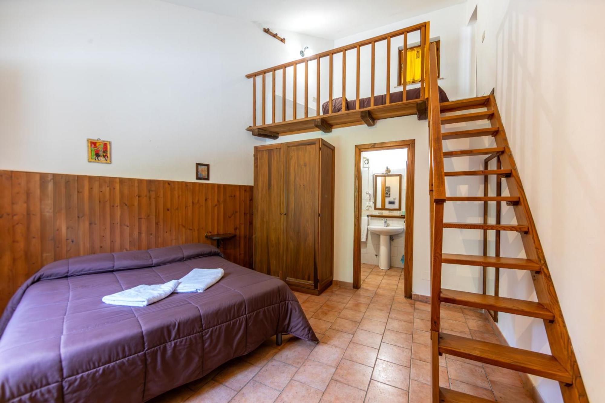 Hotel La Ferrera Varco Sabino